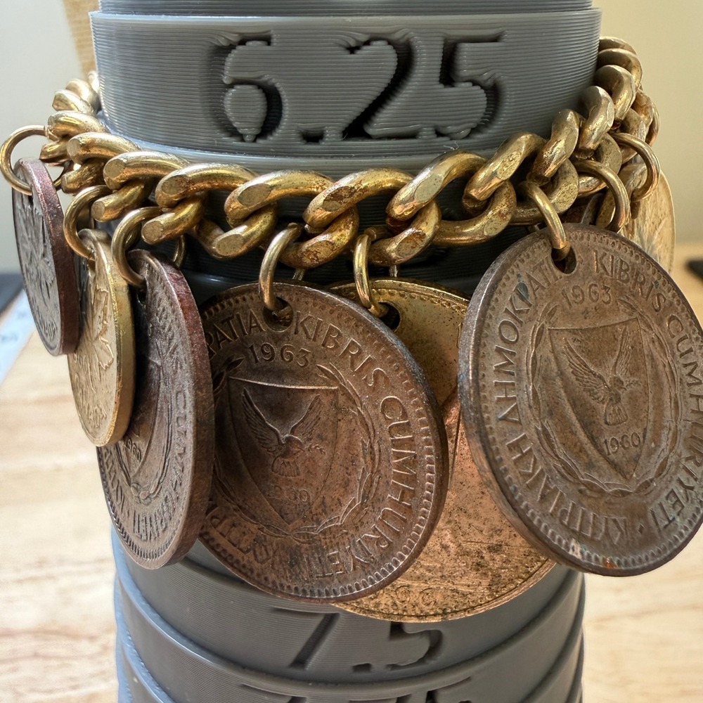 Vintage Coin Charm Bracelet Gold Tone International Currency 1960s - Picture 5 of 13